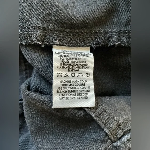 Free People Little Daisies Grey Denim Button-Front Mini Skirt, 0, MSRP $50 - Picture 8 of 11